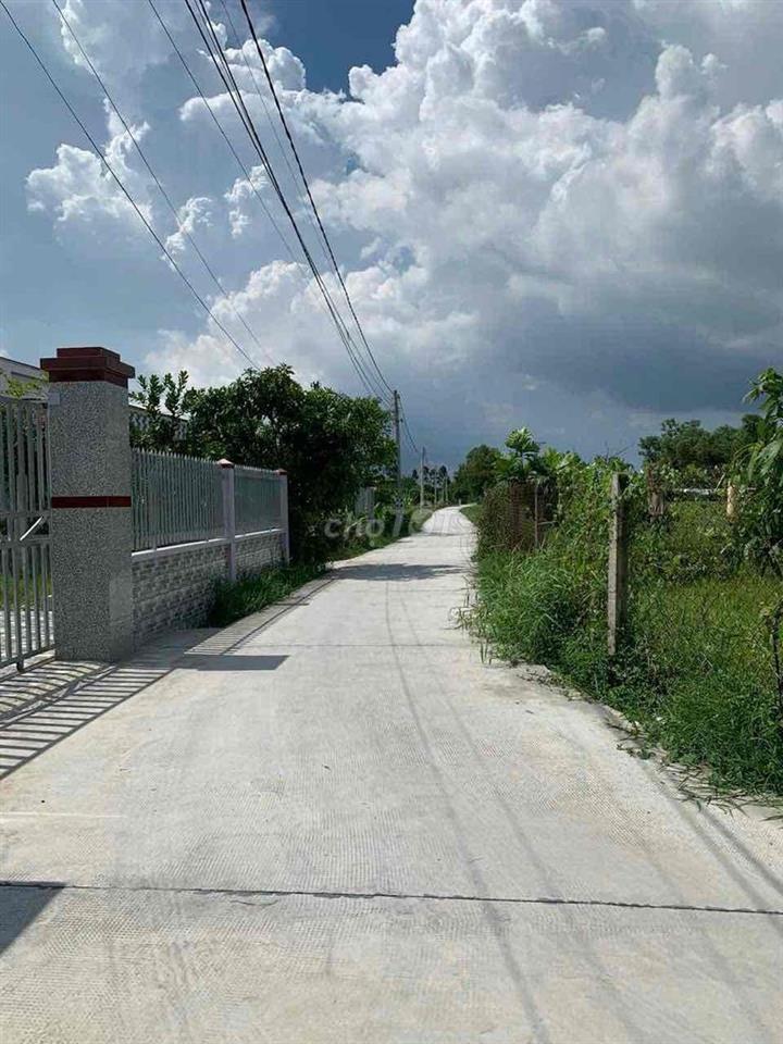 Nhà vườn góc 2 mặt tiền 600m2