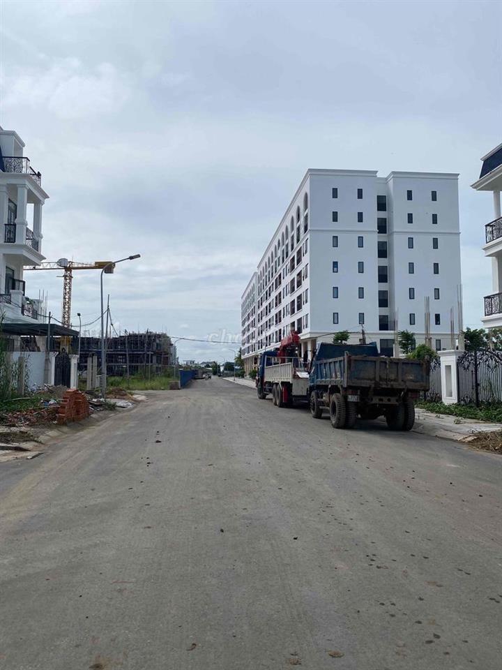 Nhà phố liền kề
