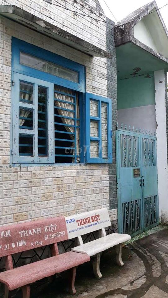 cần bán gấp  nhà đất cây lâu năm 