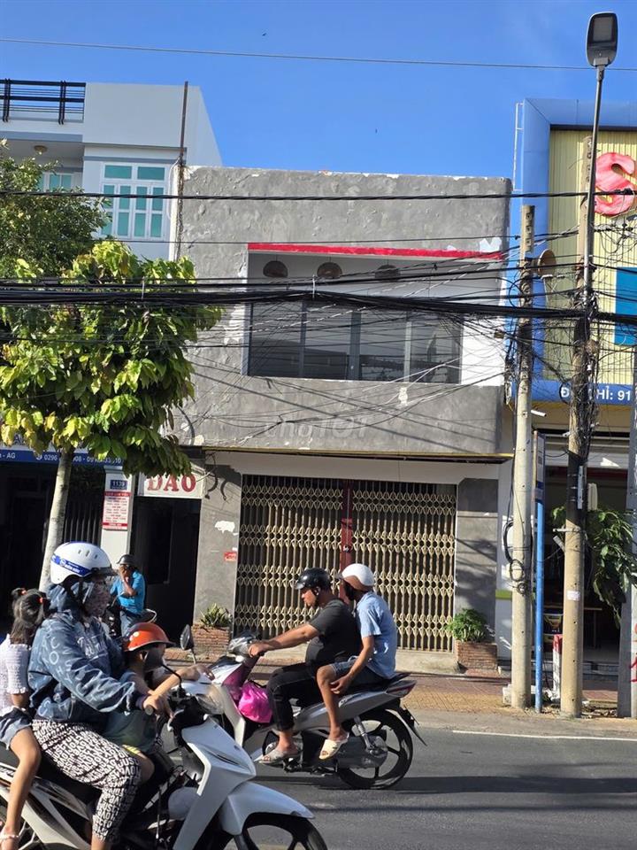 NHÀ MẶT TIỀN 1 TRỆT 1 LẦU – THUẬN TIỆN KINH DOANH HOẶC LÀM VĂN PHÒNG