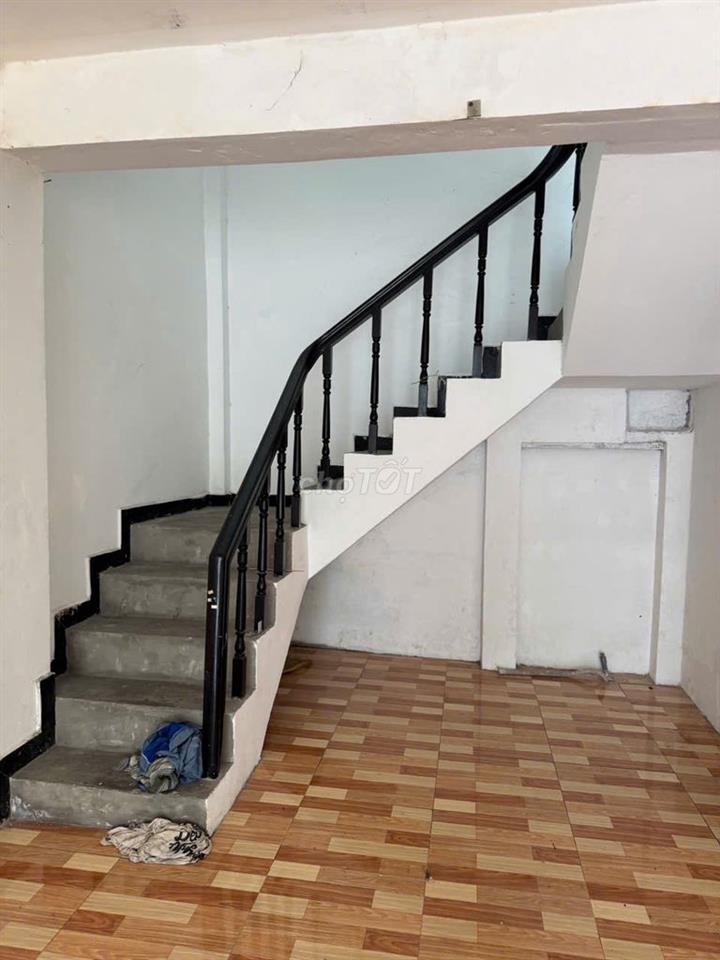 NHÀ MẶT TIỀN 1 TRỆT 1 LẦU – THUẬN TIỆN KINH DOANH HOẶC LÀM VĂN PHÒNG