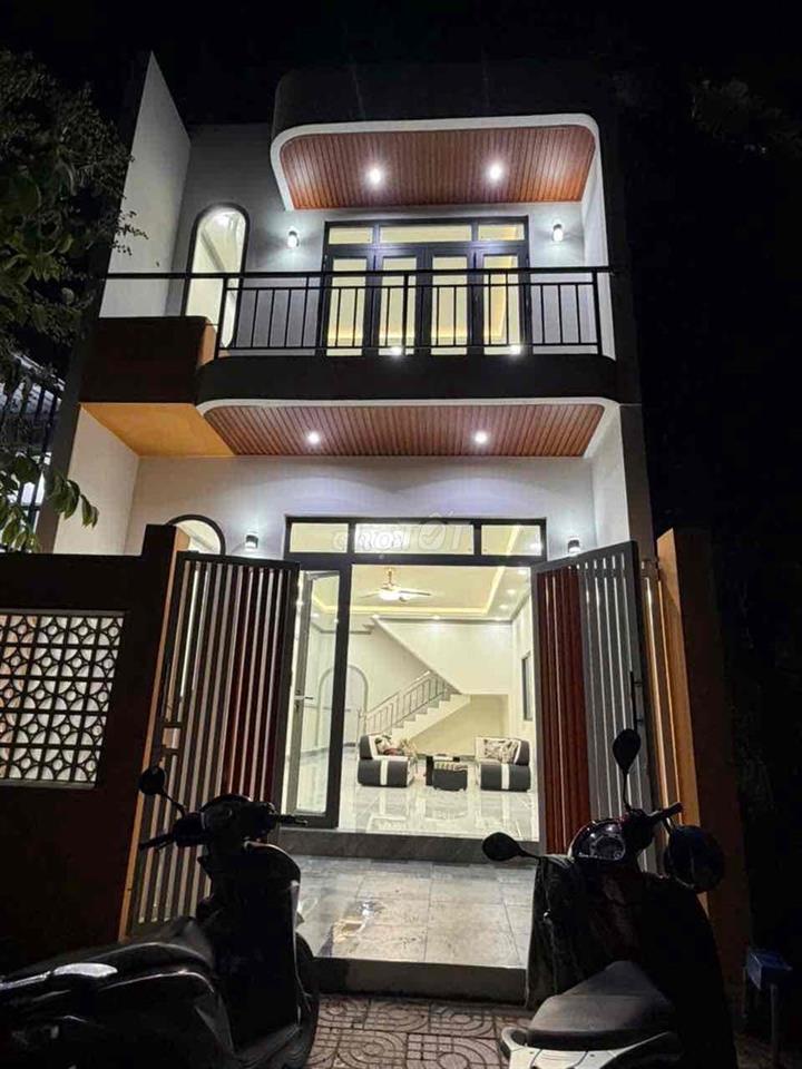 Nhà 1trệt 1 lầu Long Hồ Vĩnh Long