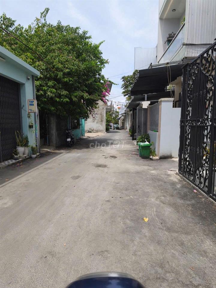 cần bán gấp góc kiệt oto 