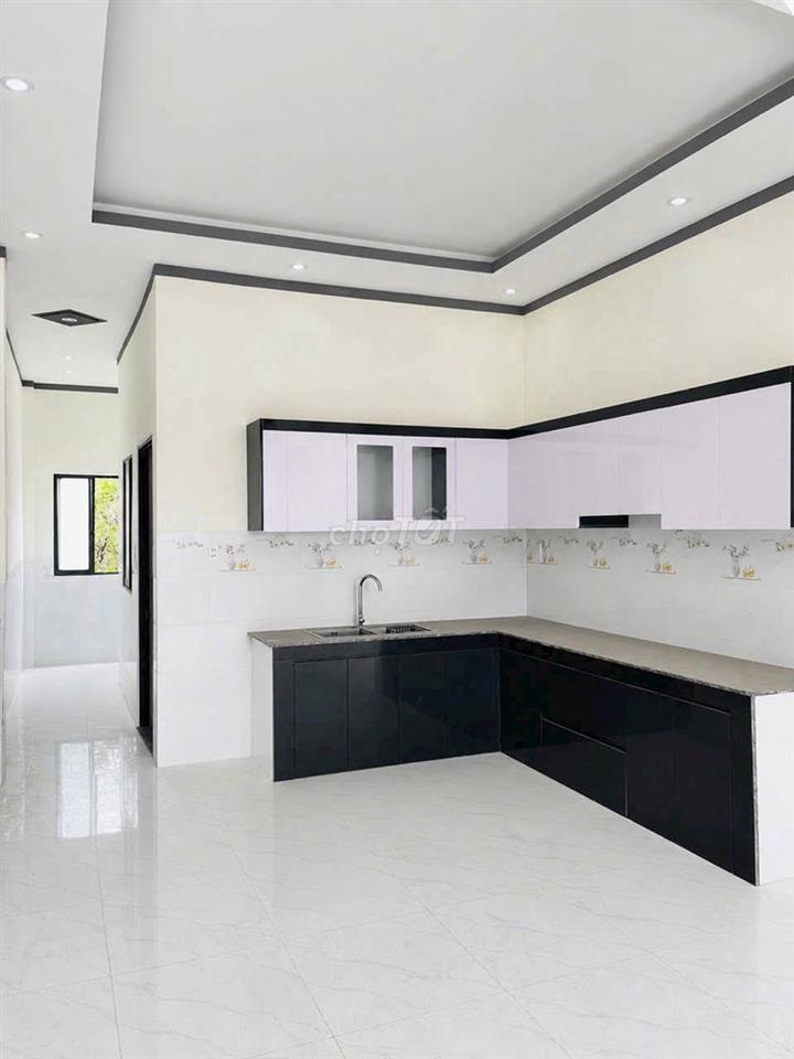 BÁN NHÀ NGAY NGÃ TƯ BẾN CÁ, CHỦ NGỢP CẦN TIỀN BÁN GẤP