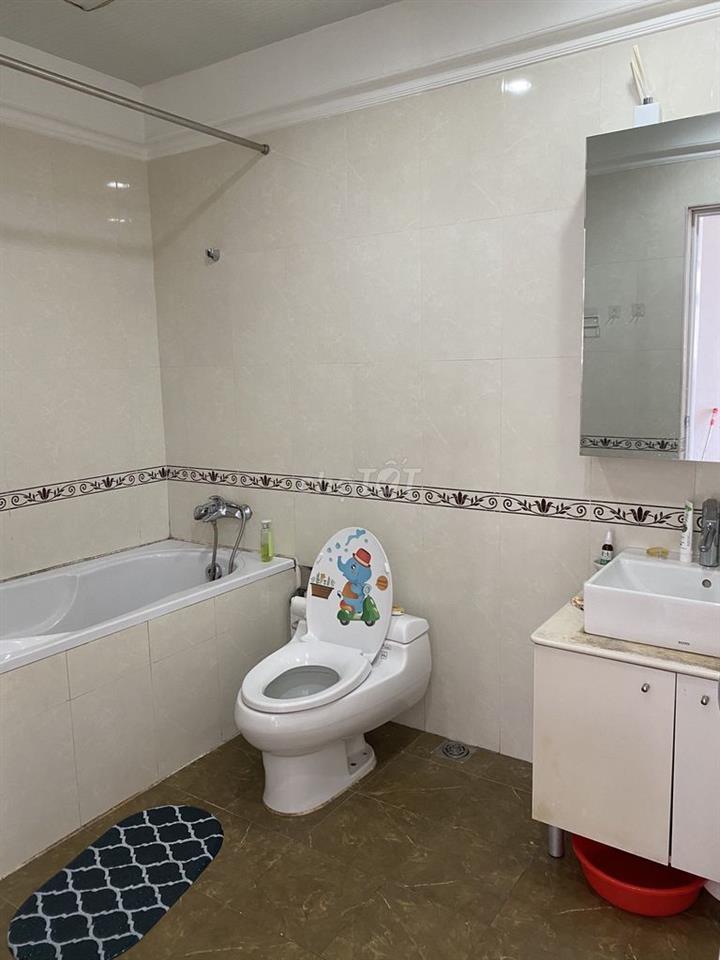 CHO THUÊ CĂN HỘ THE FLEMINGTON QUẬN 11 – 100M² (3PN - 2WC) – GIÁ 15TR