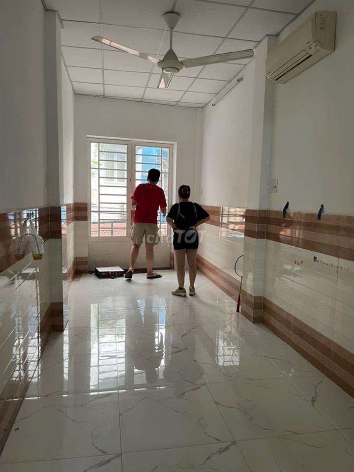 Cho thuê nhà hẻm 6m