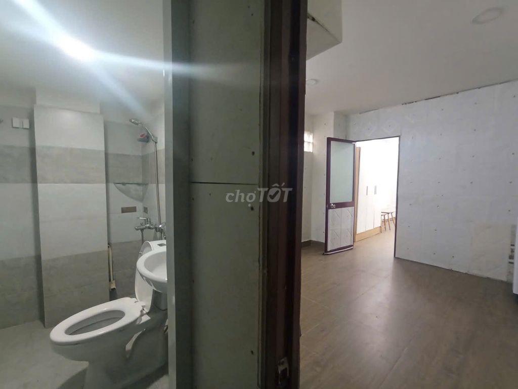Cho thuê nhà mặt tiền mới Thân Nhân Trung