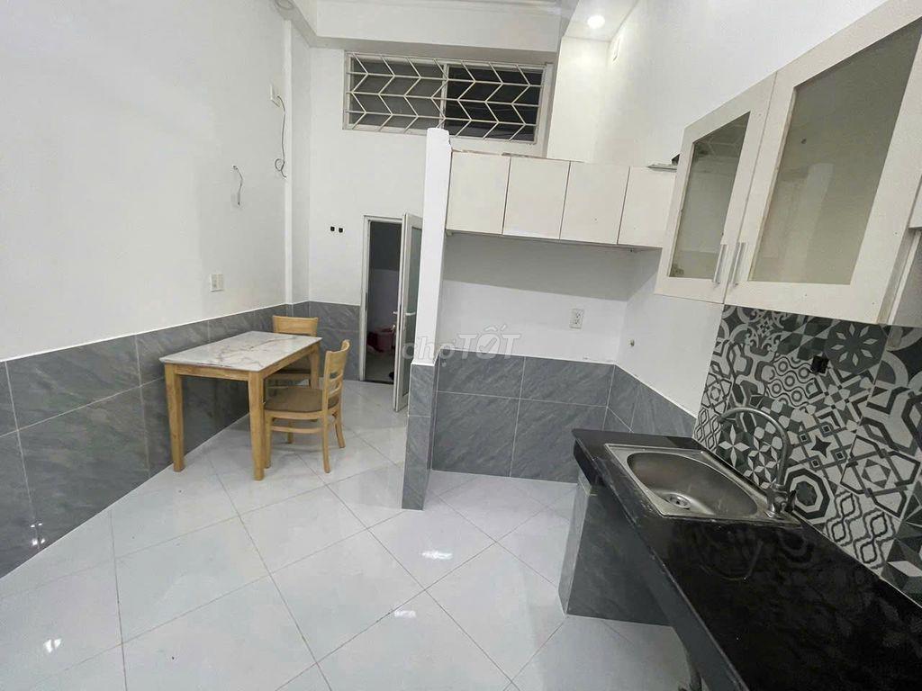PHÒNG TRỐNG nhay TRET Ở LIỀN ! ĐUONG 36 Linh đông giá 2,6 trieu
