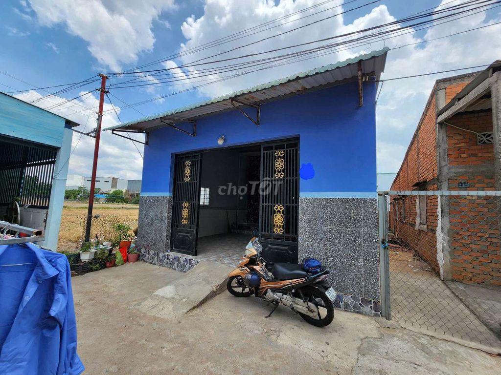 Bán đất ở kèm nhà cấp 4 - Bến Lức, Long An cũ
