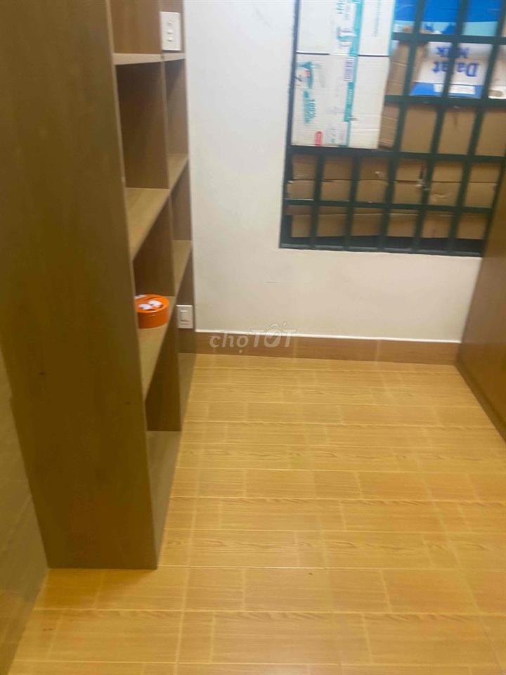 Nhà cho thuê tầng 1 giá 9tr