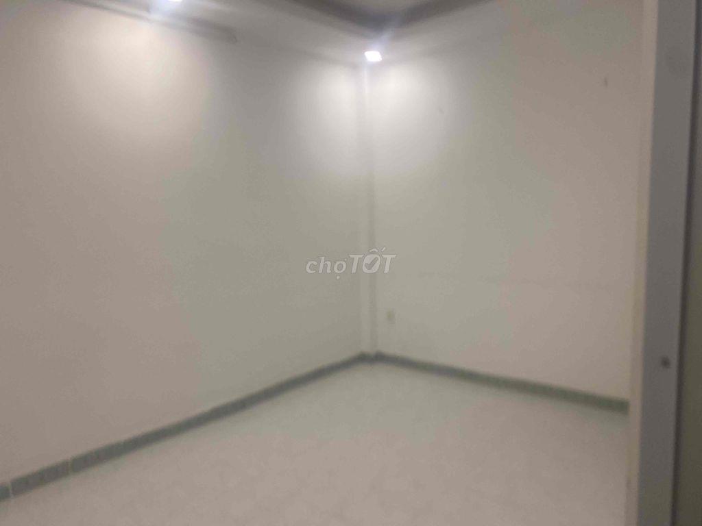 Nhà cho thuê tầng 1 giá 9tr