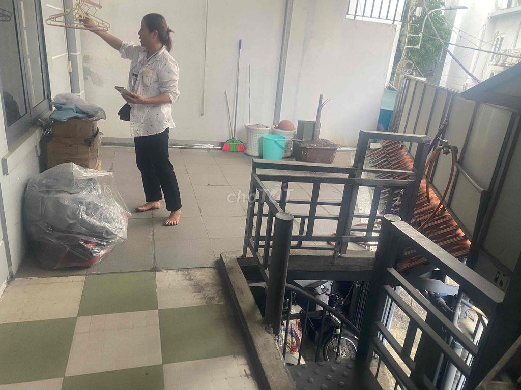 Nhà cho thuê tầng 1 giá 9tr