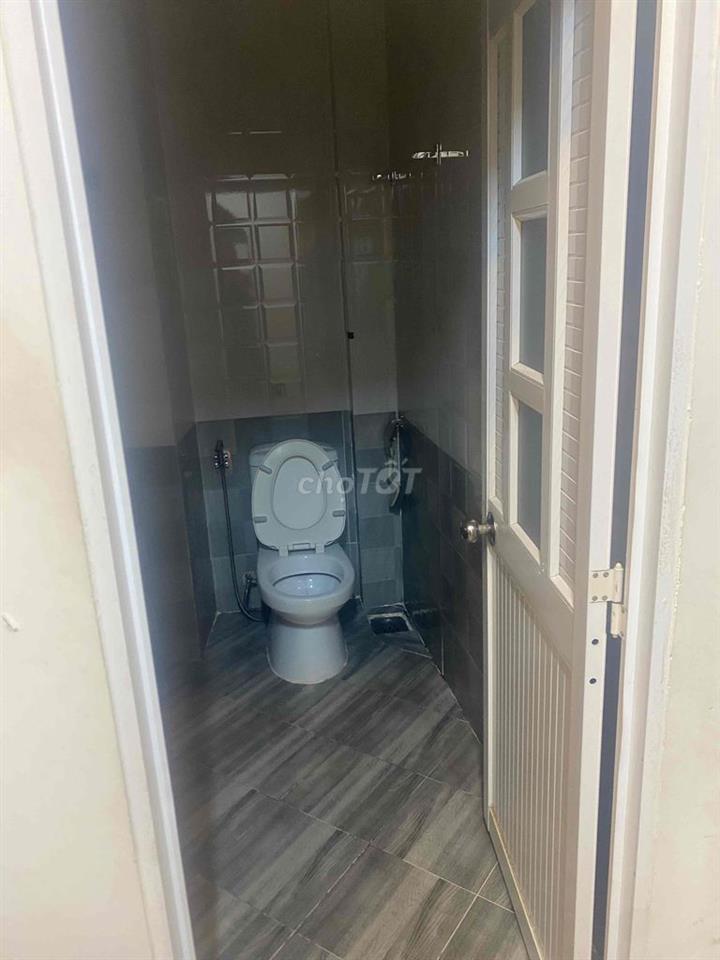 Nhà cho thuê tầng 1 giá 9tr