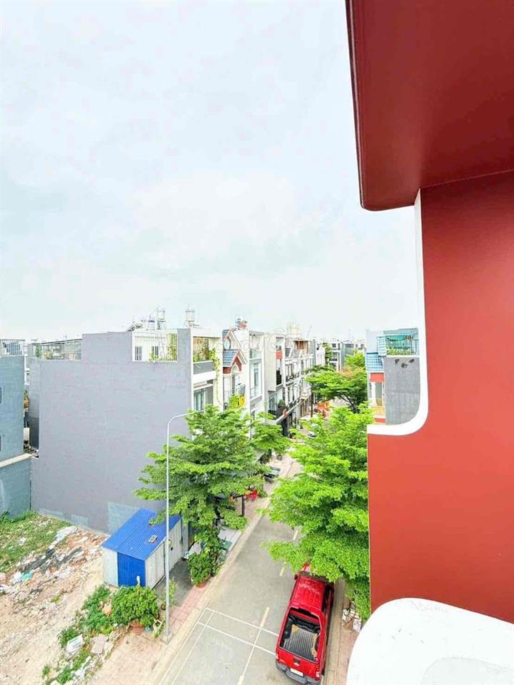 nhà phố giá rẻ khu lộc phát 22/12 chợ đêm hoà lân BD