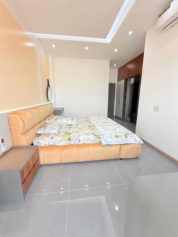 Bán nhà phố full nột thất mặt tiền kinh doanh