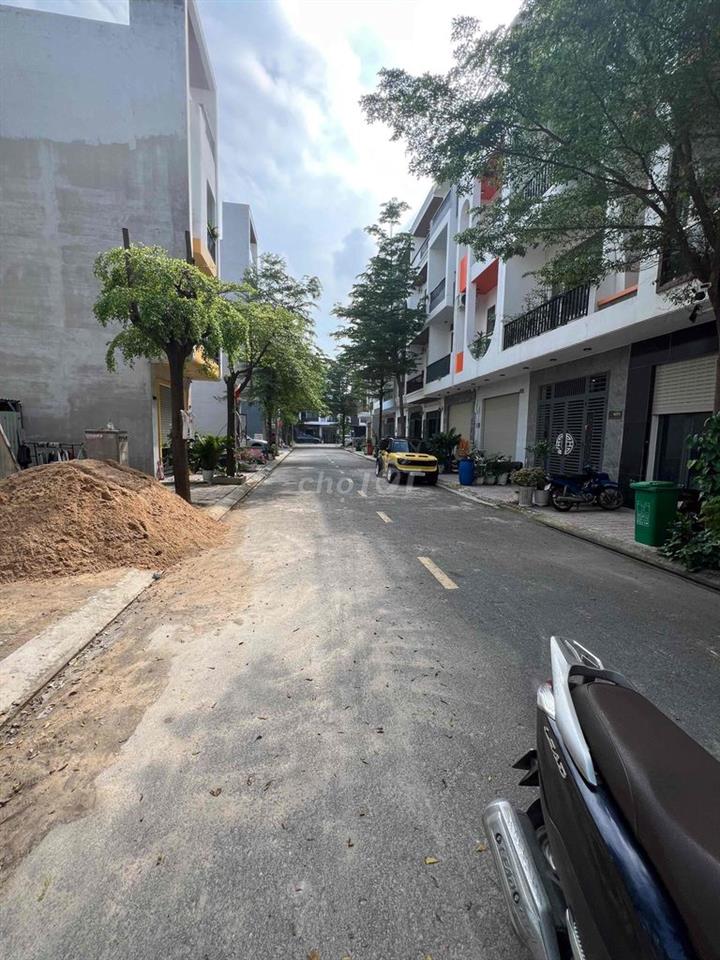 cho thuê nhà nguyên căn khu lộc phát 22/12 chợ đêm visip1