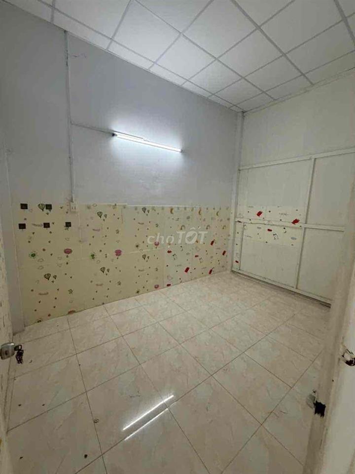 Cho thuê nguyên căn nhà hẻm lý chiêu hoàng phường 10 quận 6 cũ