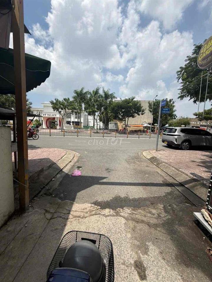 Cho thuê nguyên căn nhà hẻm lý chiêu hoàng phường 10 quận 6 cũ