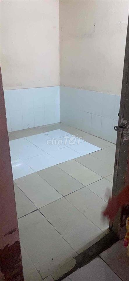 phòng trọ gần  đường lộ lớn , trường học cách ga mêtrô 500m