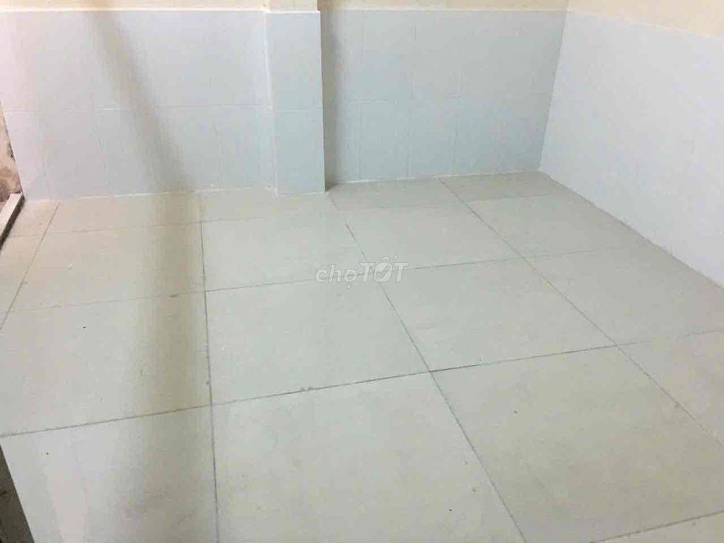 phòng trọ gần  đường lộ lớn , trường học cách ga mêtrô 500m