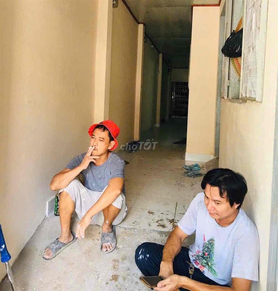 phòng trọ gần  đường lộ lớn , trường học cách ga mêtrô 500m