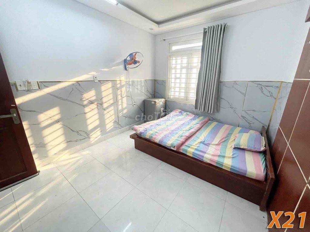 CHO THUÊ PHÒNG CỬA SỔ TRỜI NGAY DƯƠNG QUẢNG HÀM