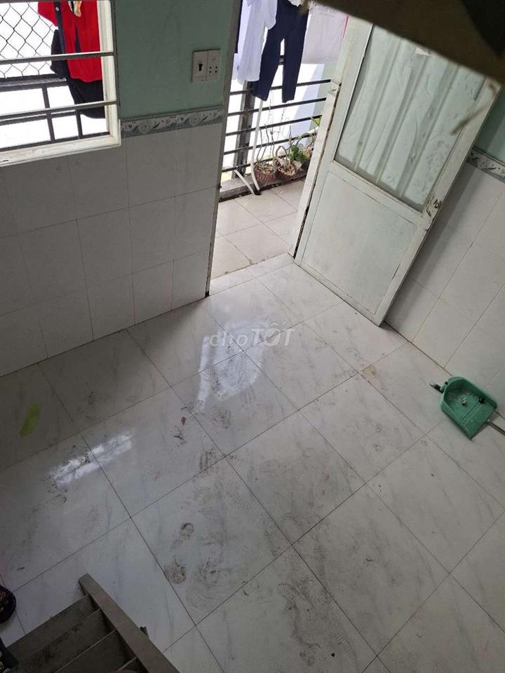 phòng trọ 24m2 đường Lý Thánh Tông