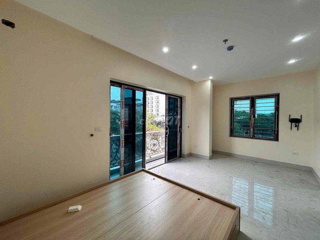 Phòng mới full nội thất gần FPT và Công Nghệ Đông Á Trịnh Văn Bô