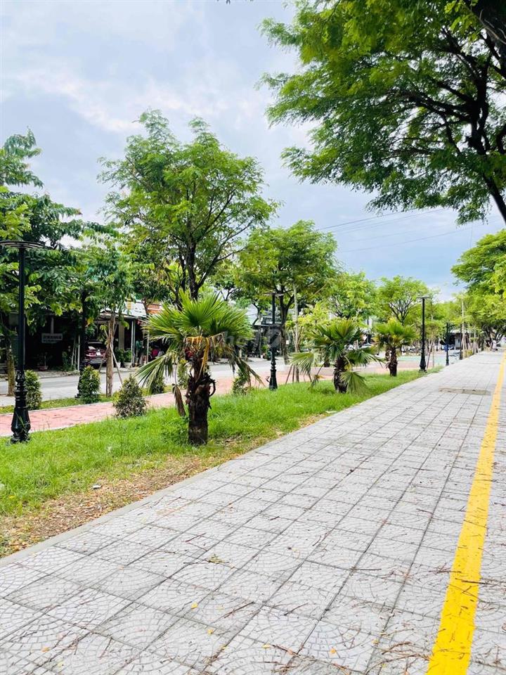 Bán nhà mặt tiền Ngay Hà Huy Tập- Thanh Khê- 90m2- Hơn 5 tỷ