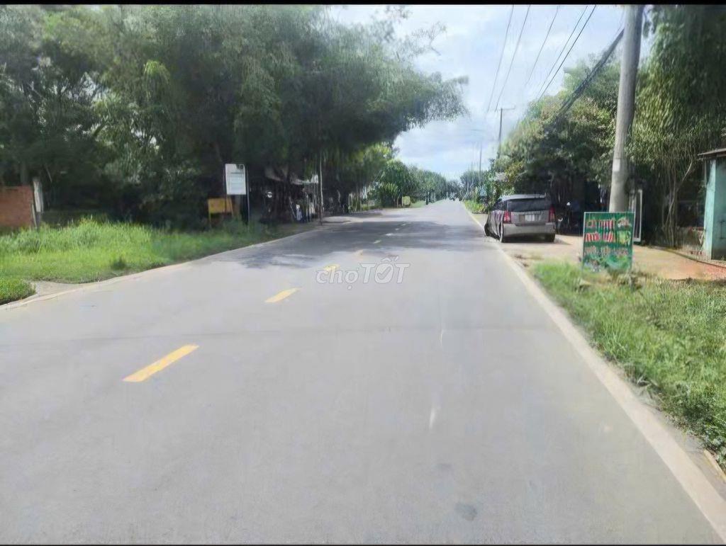 Em có căn nhà vườn cần bán gấp ạ