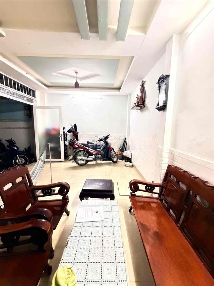 HÀNG NGỘP GẦN T3