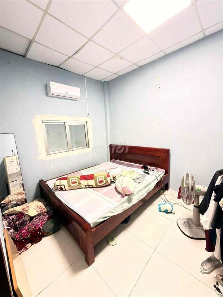 HÀNG NGỘP GẦN T3