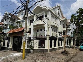 Cho thuê nhà biệt thự  2 mặt tiền đường 200m2(10x20) n