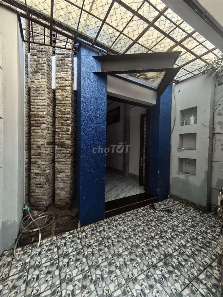 Cho thuê nhà hẻm xe hơi đường số 4