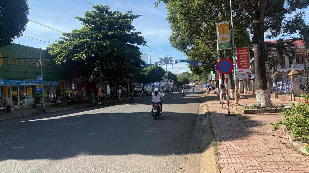 Chính chủ bán Đất mặt tiền 180m2 Nơ Trang Gưh