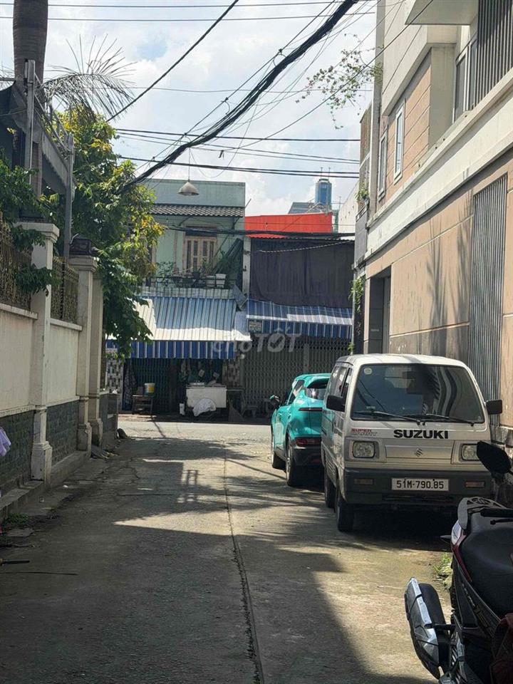 NHÀ BÁN HẺM 688 // ĐƯỜNG TÂN KỲ TÂN QUÝ - PHƯỜNG BÌNH HƯNG HÒA. BÌNH T