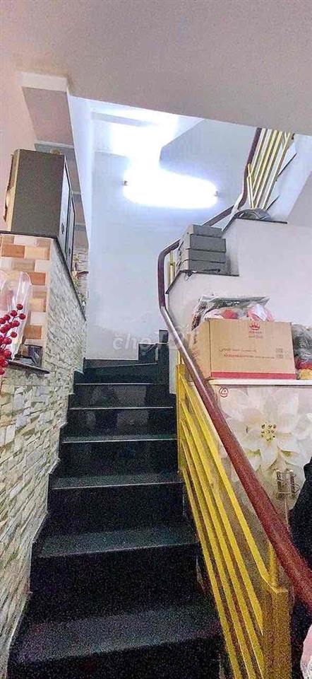 Nhà chủ bán. Hẻm 1/ Đường số 12  gần chợ Bình long 4m x12m đúc 3 tầng