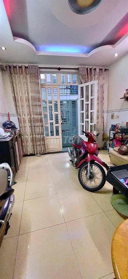 Nhà chủ bán. Hẻm 1/ Đường số 12  gần chợ Bình long 4m x12m đúc 3 tầng