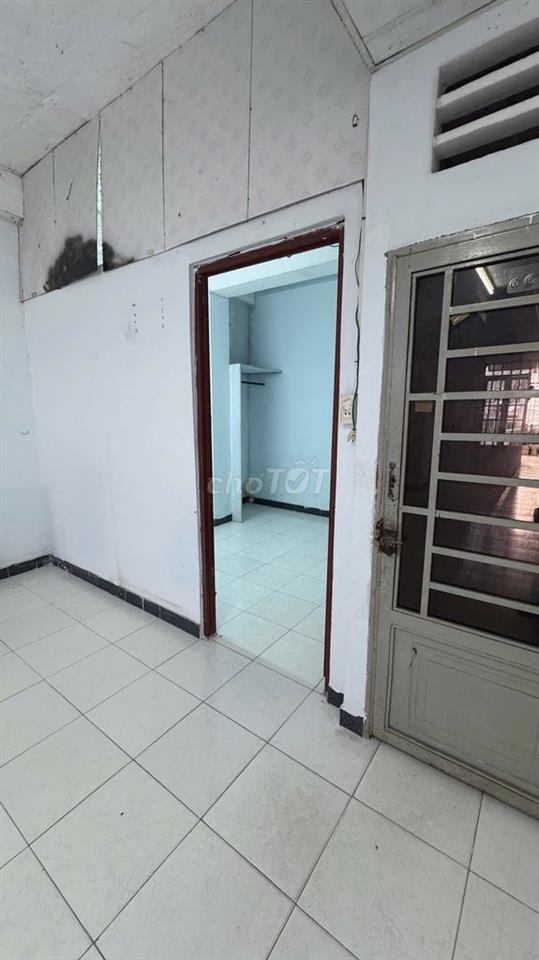 Cho thuê phòng trọ mặt tiền đường giá rẻ tại bình thạnh