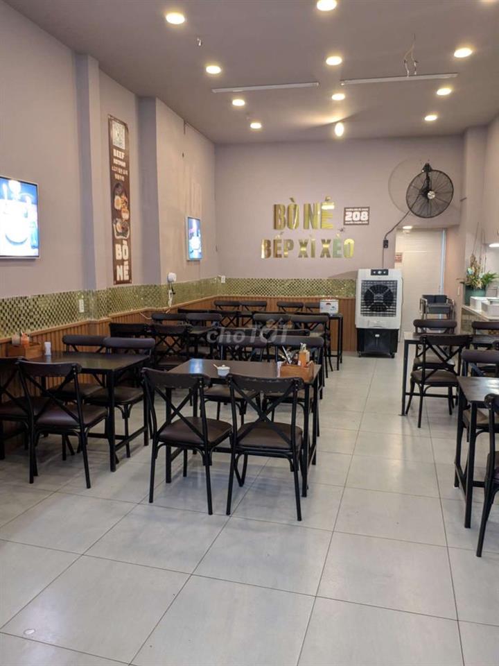 Mặt tiền nguyên căn sẵn quán, vào bán có doanh thu liền.