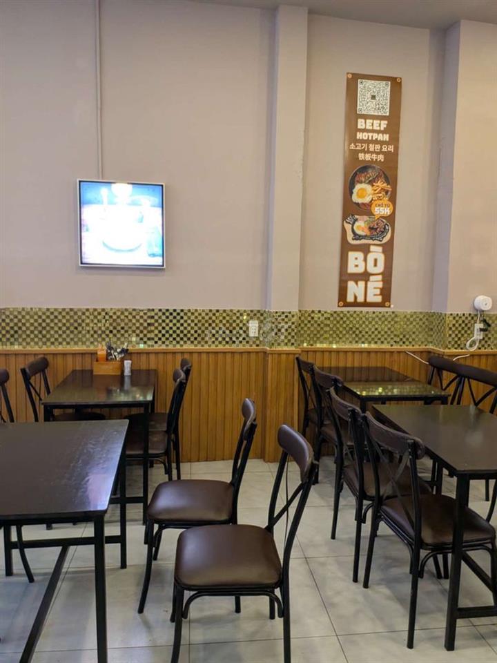 Mặt tiền nguyên căn sẵn quán, vào bán có doanh thu liền.