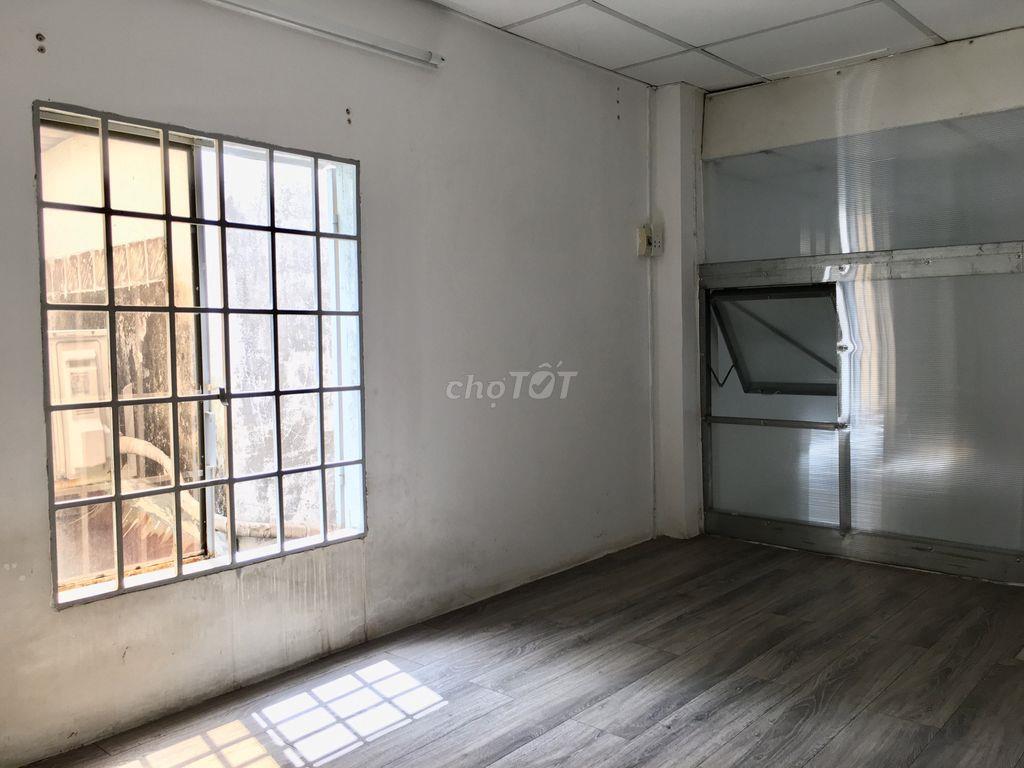 Nhà Kiến Trúc Sư-Chính Chủ- Có Sân Để Xe!!!
