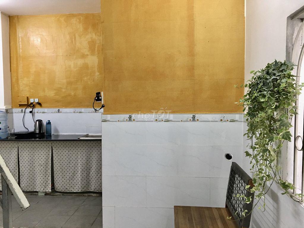 Nhà Kiến Trúc Sư-Chính Chủ- Có Sân Để Xe!!!