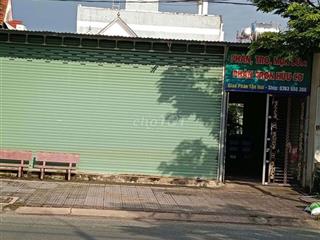 Bán đất mặt tiền 445m² có nhà ki-ốt, Chơn Thành