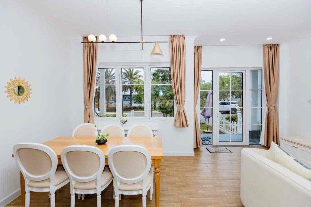 Villa đầy đủ nội thất như hình, giá chỉ 14 triệu gồm PQL và Wifi