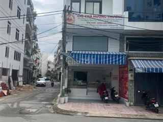 đối diện trường học, thuận buôn bán kinh doanh