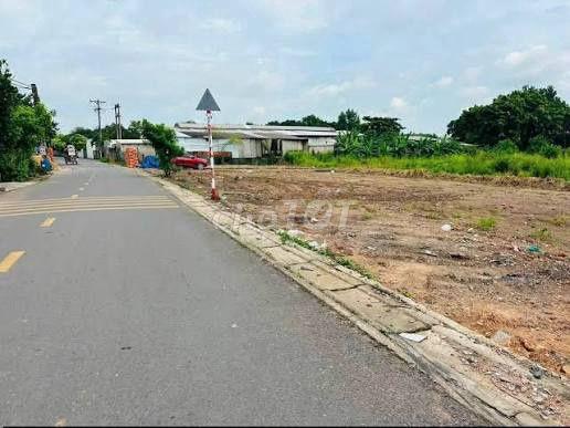 ÔNG ANH ĐƯỢC GIA ĐÌNH CHO MIẾNG ĐẤT 240M2 KHỞI NGHIỆP, HÃY GIÚP ANH ẤY