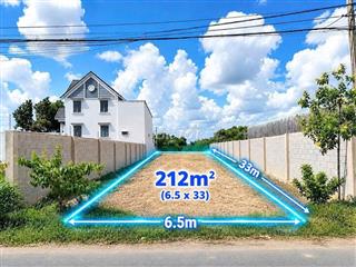 CHỦ KẸT TIỀN CẦN BÁN GẤP 212M2 LÔ ĐẤT MẶT TIỀN 