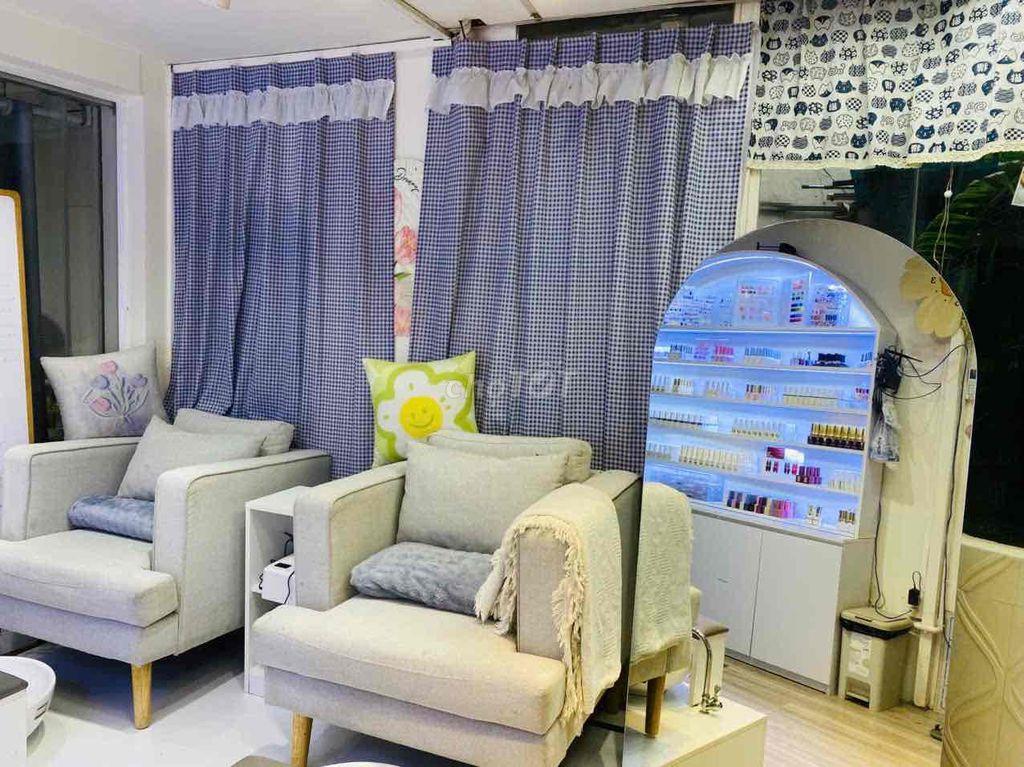 Sang nhượng tiệm nail mi gội