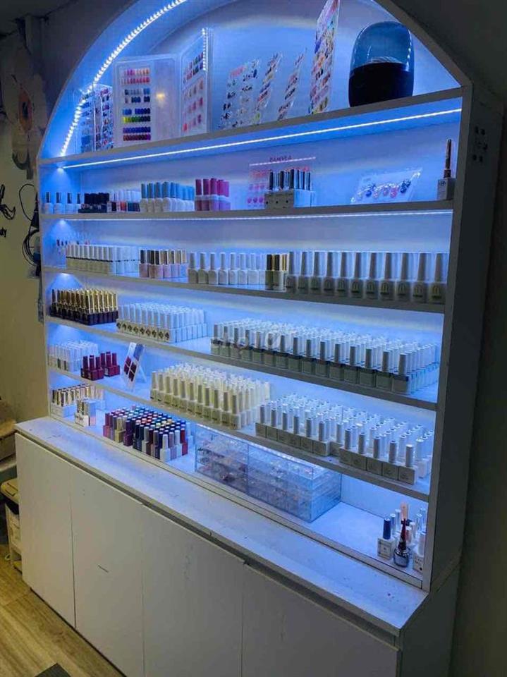 Sang nhượng tiệm nail mi gội